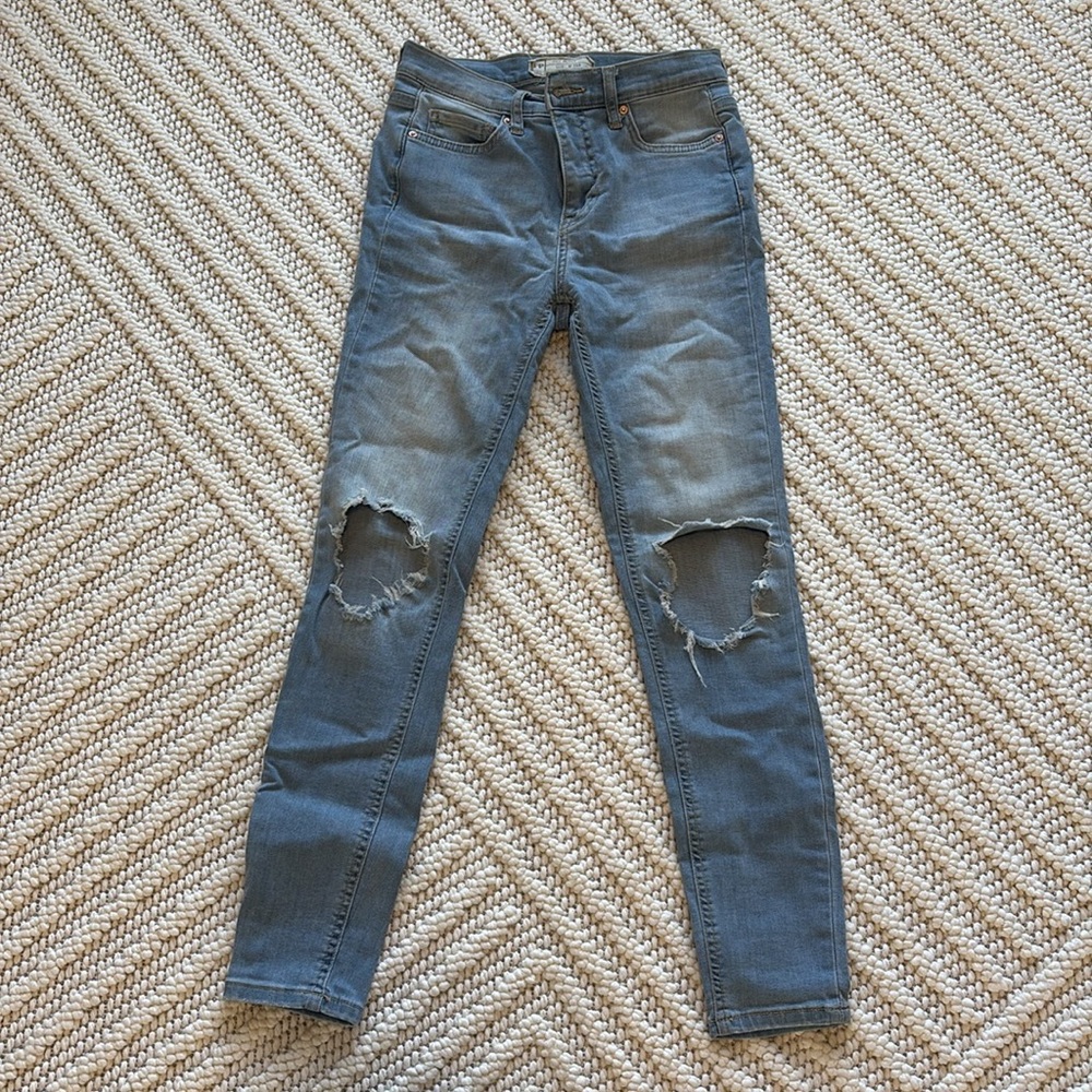 Free People Ripped Knee Skinny Jeans